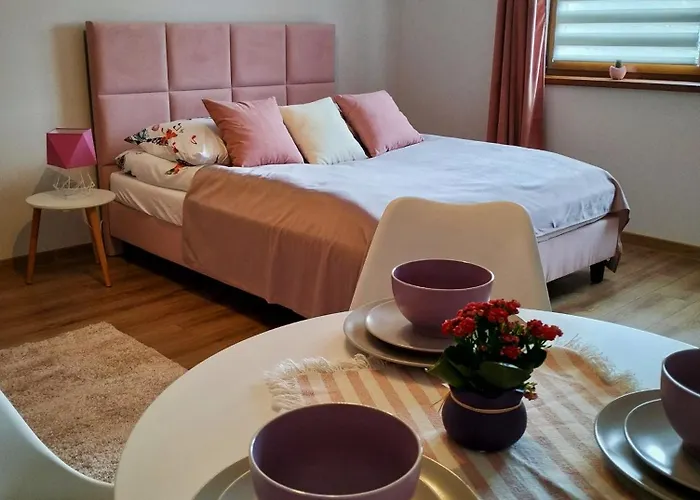 Debowy Apartamenty/Pokoje